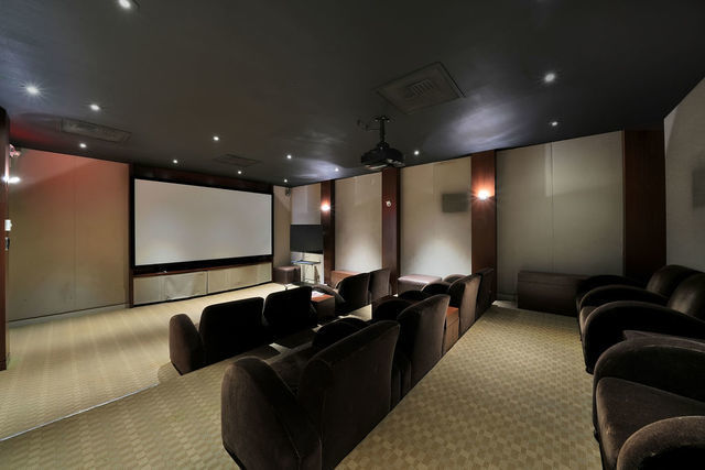 655 W Irving Park Road #508, Chicago, IL 60613