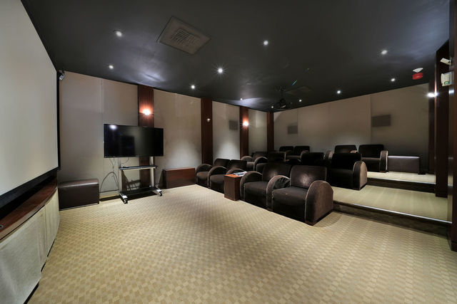 655 W Irving Park Road #508, Chicago, IL 60613