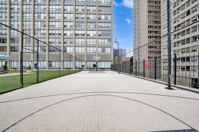 655 W Irving Park Road #508, Chicago, IL 60613