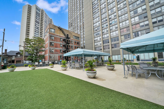 655 W Irving Park Road #508, Chicago, IL 60613