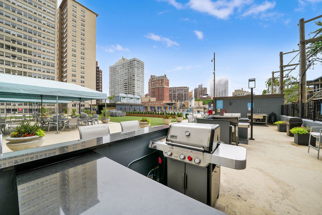 655 W Irving Park Road #508, Chicago, IL 60613