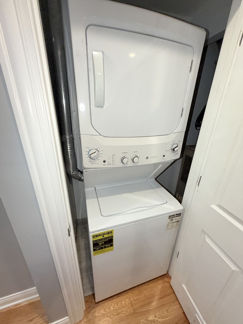 4204 N MELVINA Avenue #2, Chicago, IL 60634