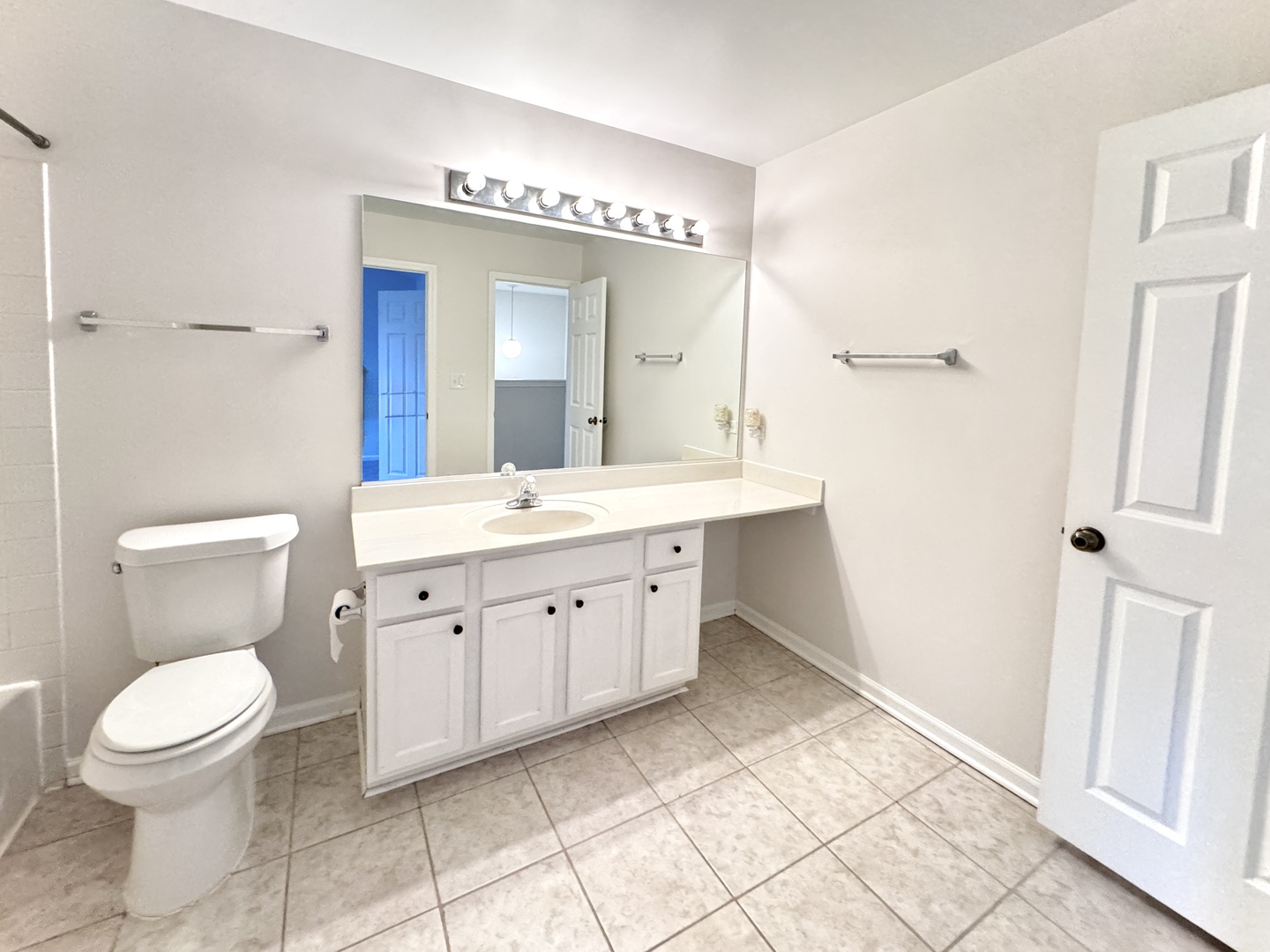 2350 Sheehan Drive, Naperville, IL 60564