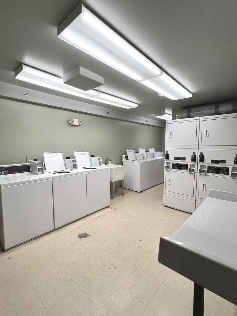 1 Villa Verde Drive #114, Buffalo Grove, IL 60089