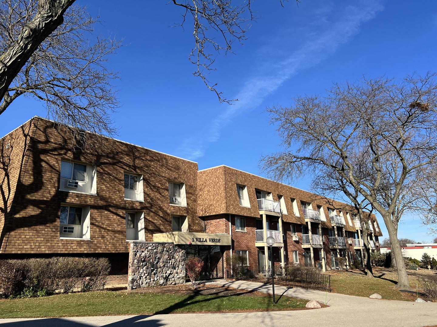 1 Villa Verde Drive #114, Buffalo Grove, IL 60089