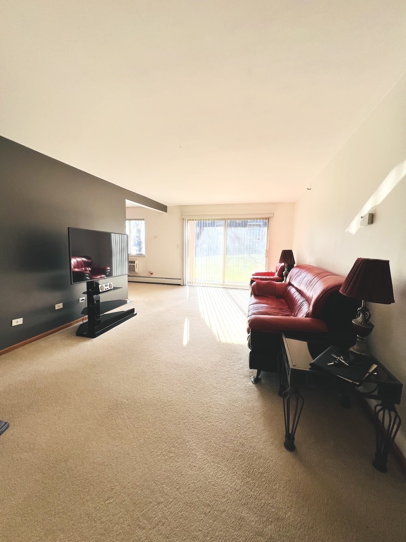 1 Villa Verde Drive #114, Buffalo Grove, IL 60089