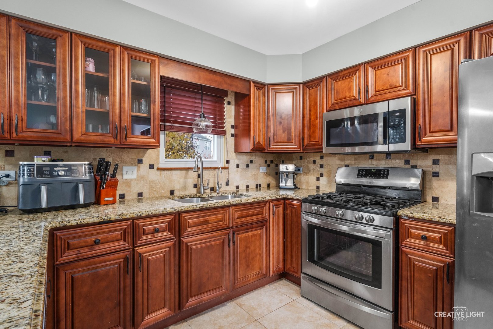 1905 Chestnut Grove Drive, Plainfield, IL 60586