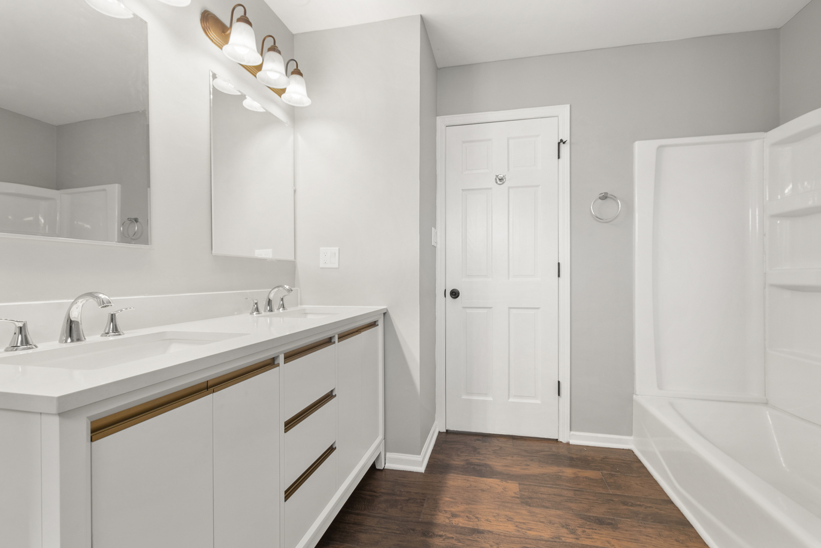 16380 Terry Lane, Oak Forest, IL 60452