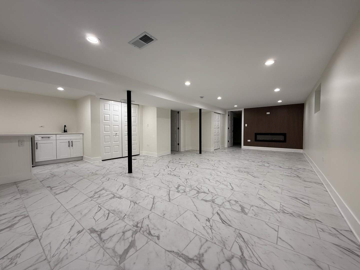 6230 W 63rd Place, Chicago, IL 60638