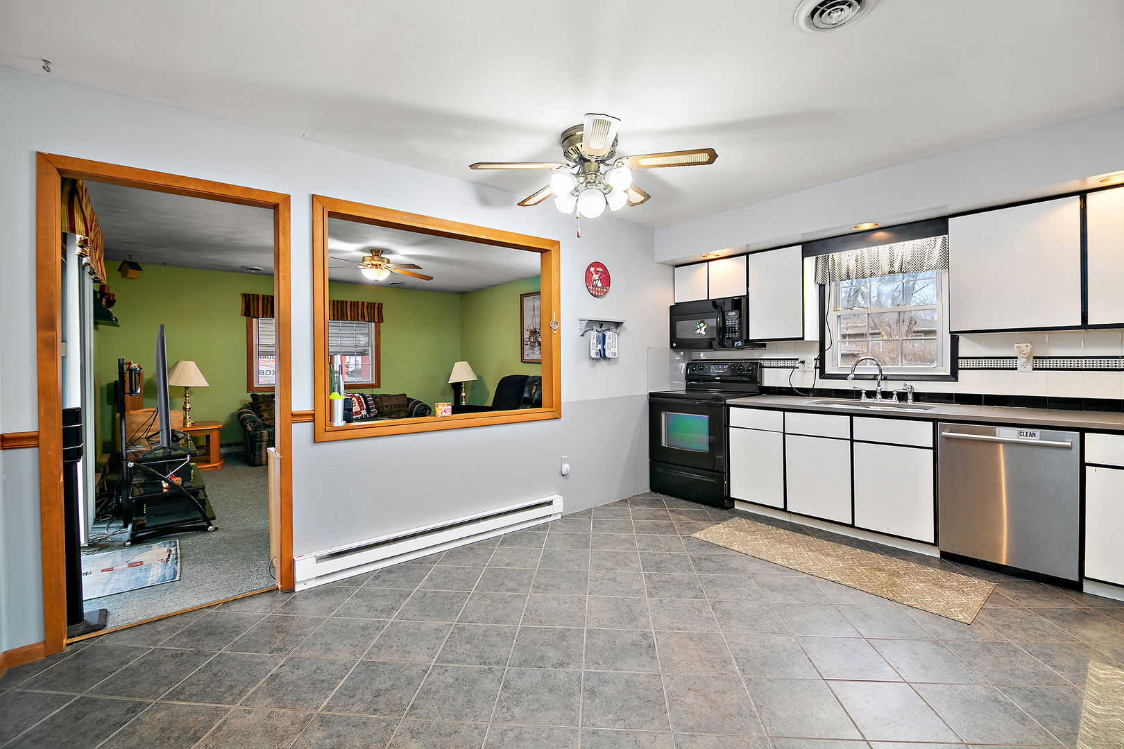 135 S Jackson Avenue, Bradley, IL 60915