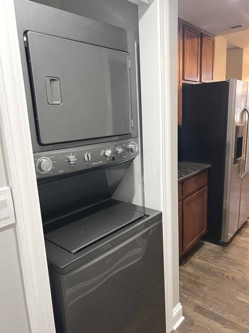 2254 W Arthur Avenue #1051A, Chicago, IL 60645