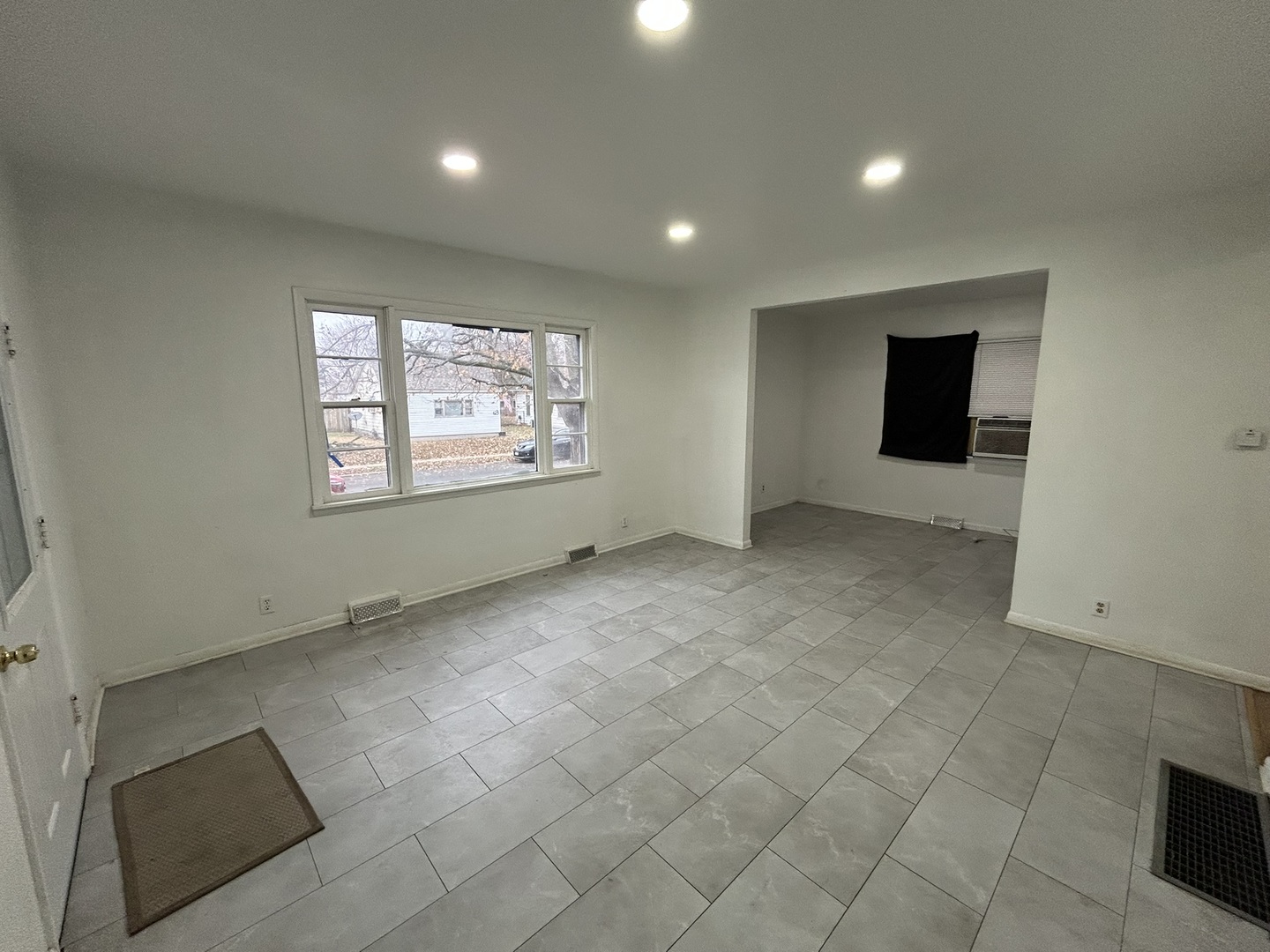 620 COMMERICAL Street, Danville, IL 61832