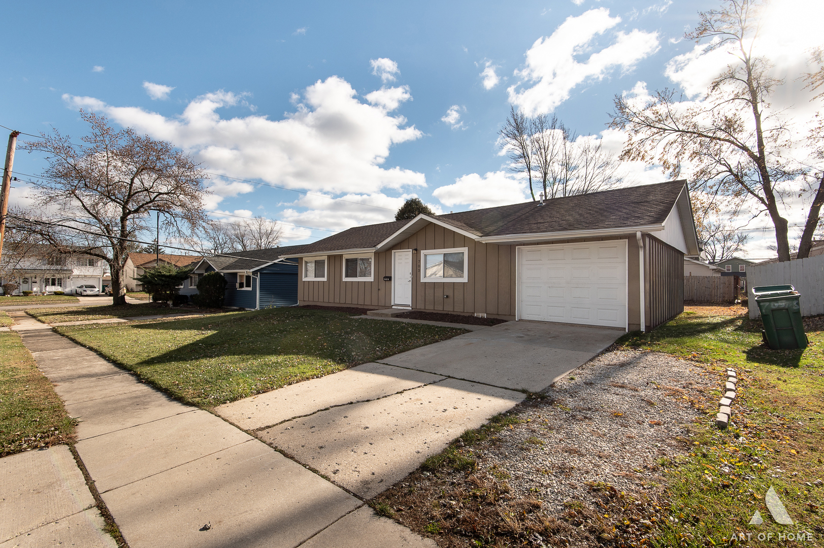 703 Yates Avenue, Romeoville, IL 60446