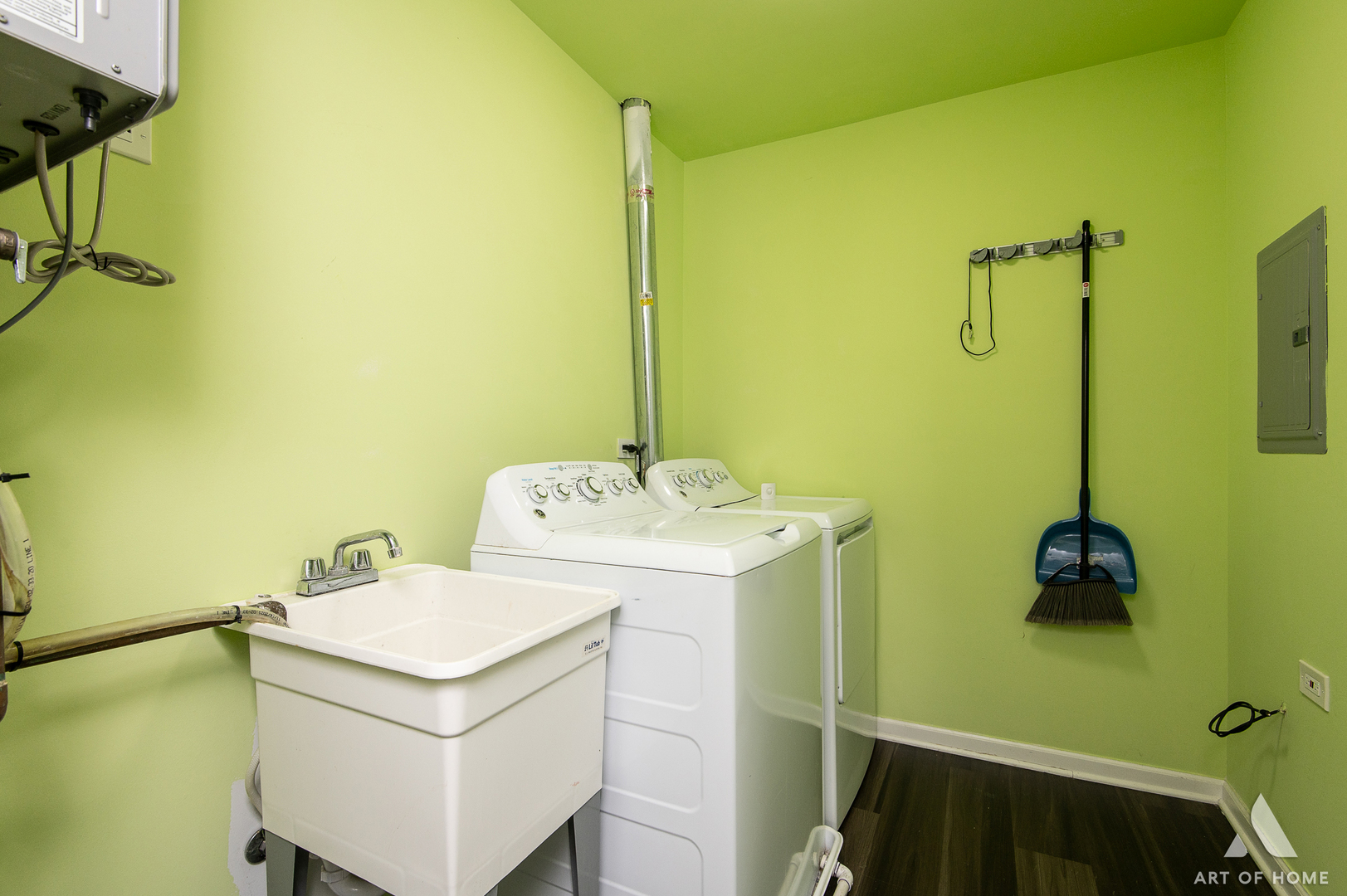 703 Yates Avenue, Romeoville, IL 60446