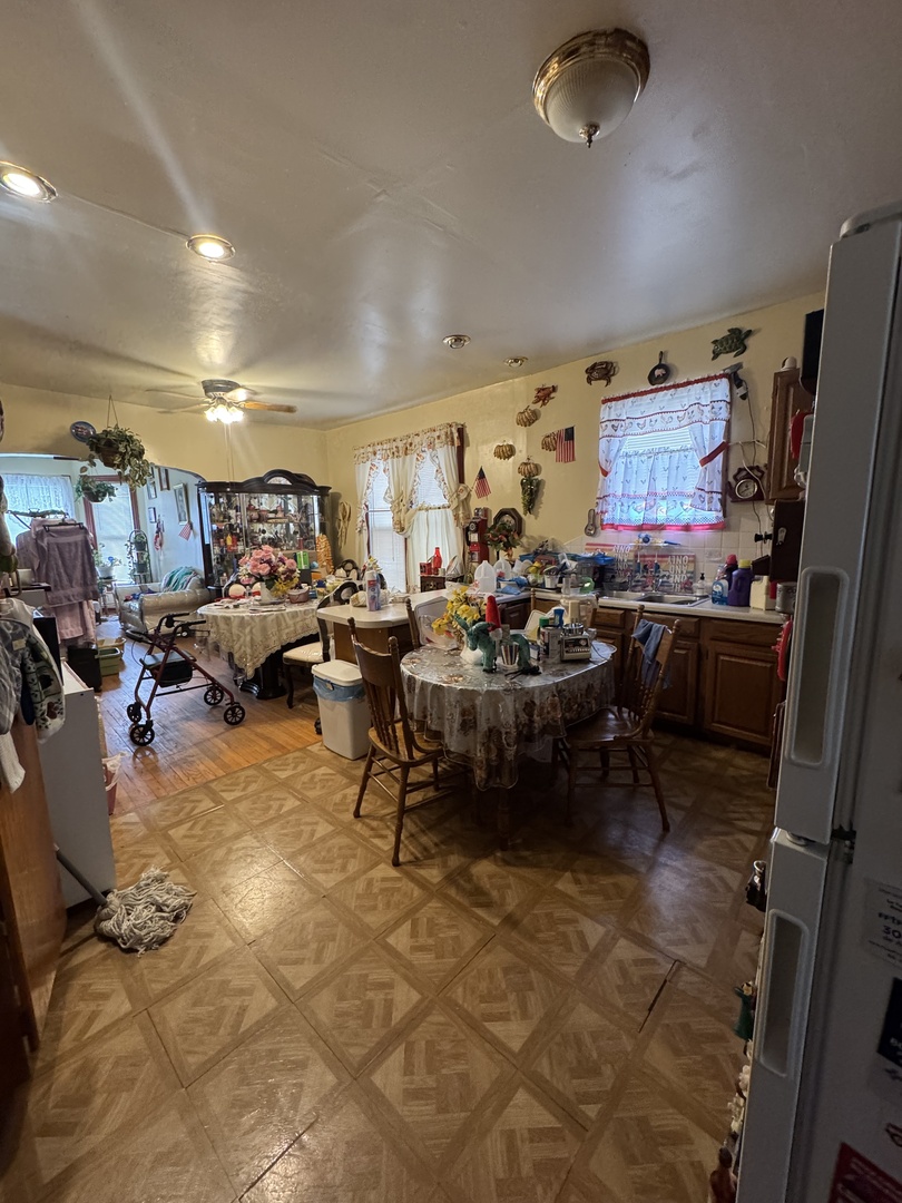 5448 W Iowa Street, Chicago, IL 60651