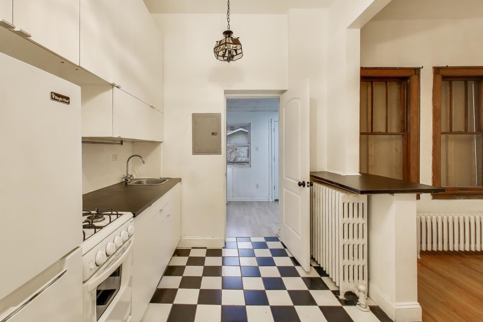 902 S Claremont Avenue #1, Chicago, IL 60612