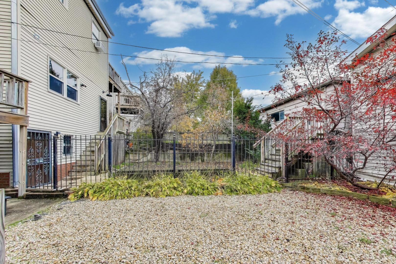 902 S Claremont Avenue #1, Chicago, IL 60612