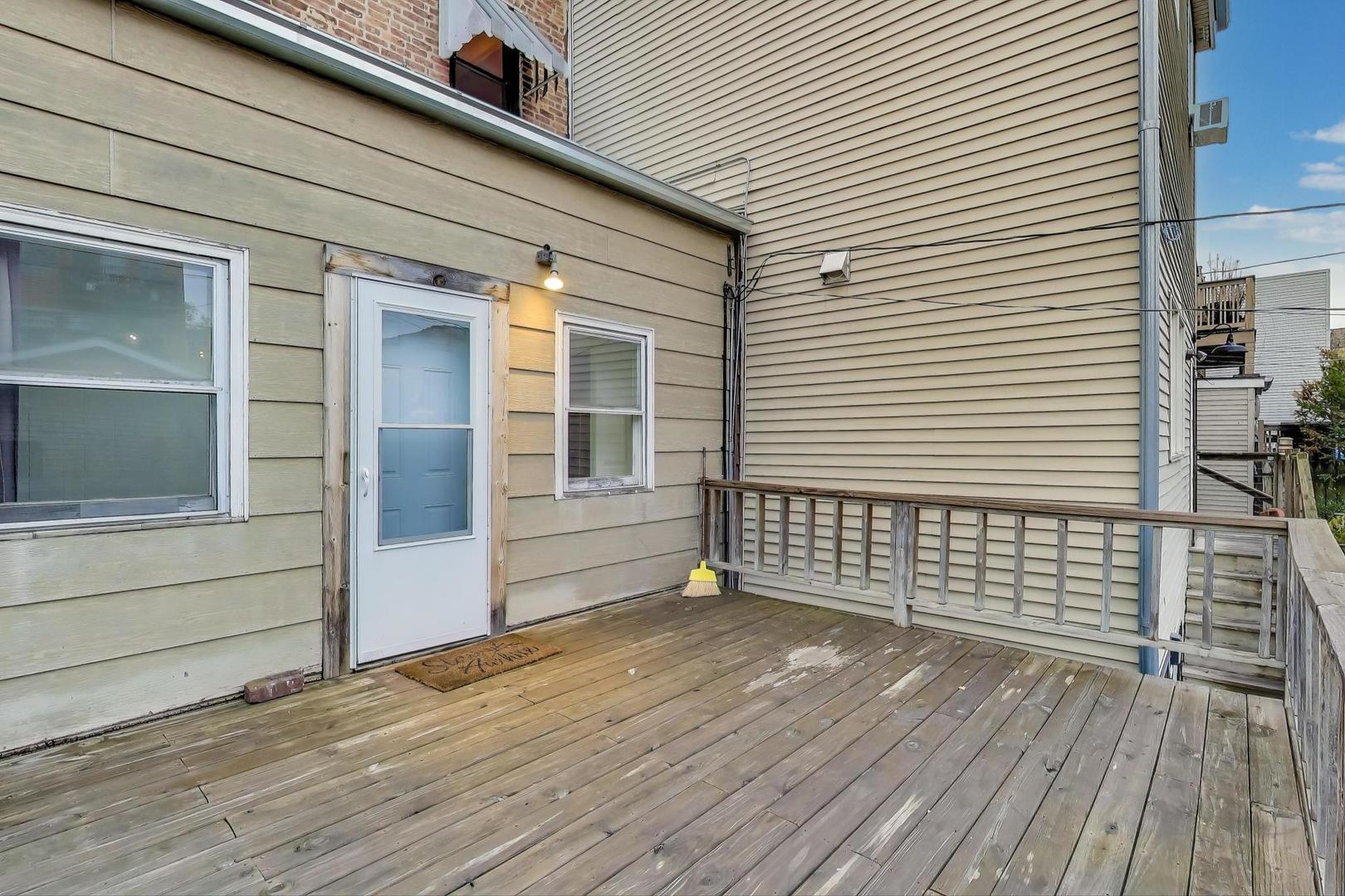 902 S Claremont Avenue #1, Chicago, IL 60612