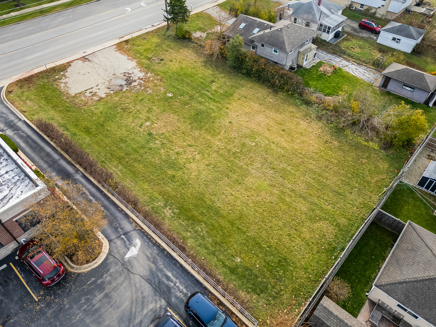 3918 N CASS Avenue, Westmont, IL 60559