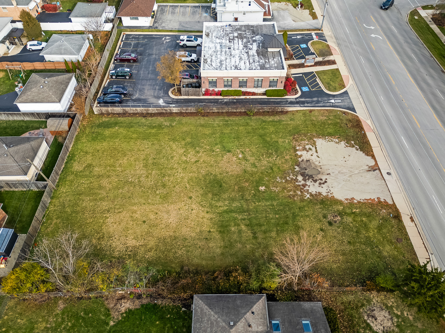 3918 N CASS Avenue, Westmont, IL 60559