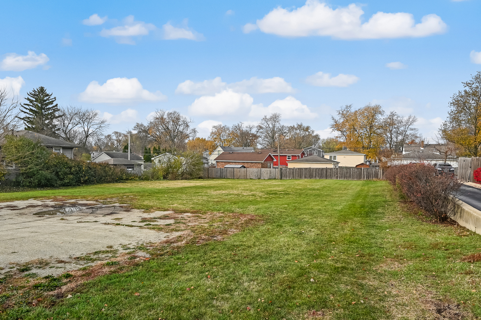 3918 N CASS Avenue, Westmont, IL 60559