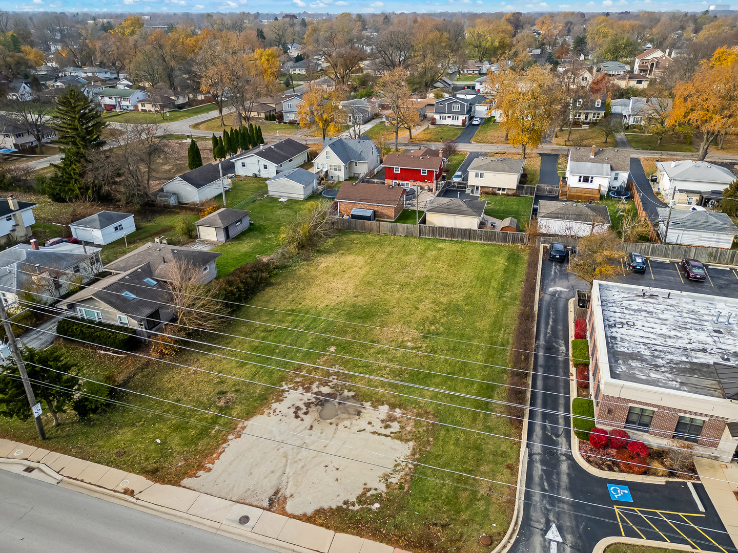 3920 N CASS Avenue, Westmont, IL 60559