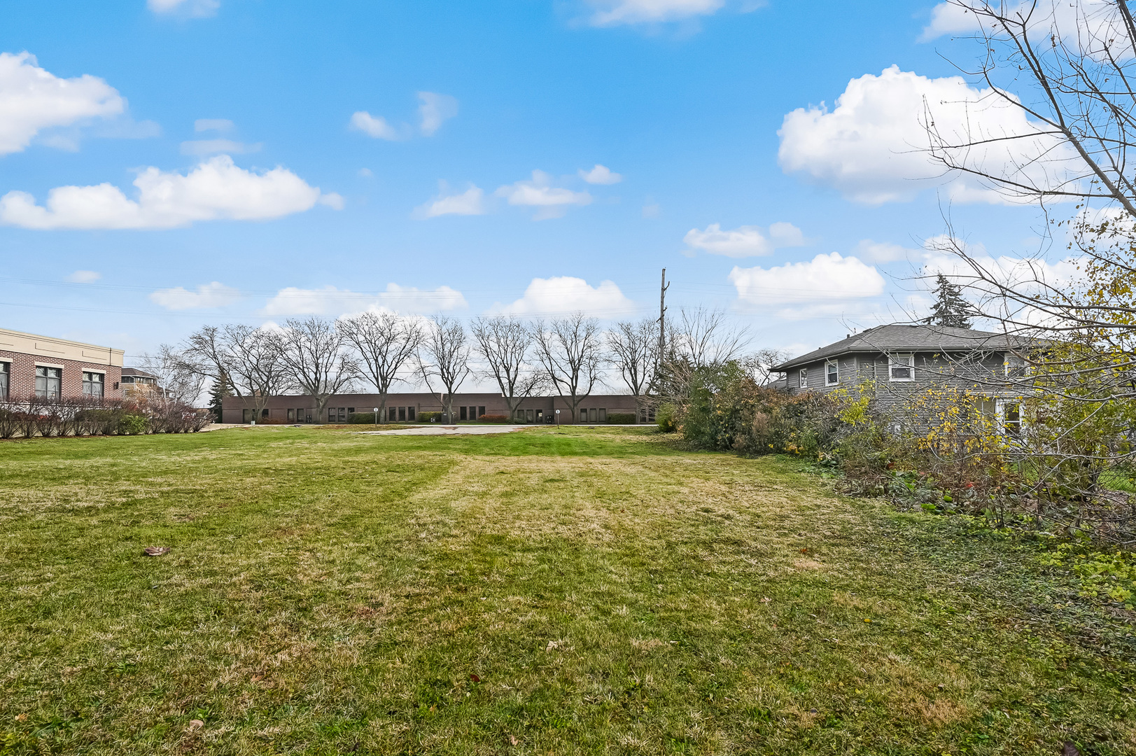 3920 N CASS Avenue, Westmont, IL 60559