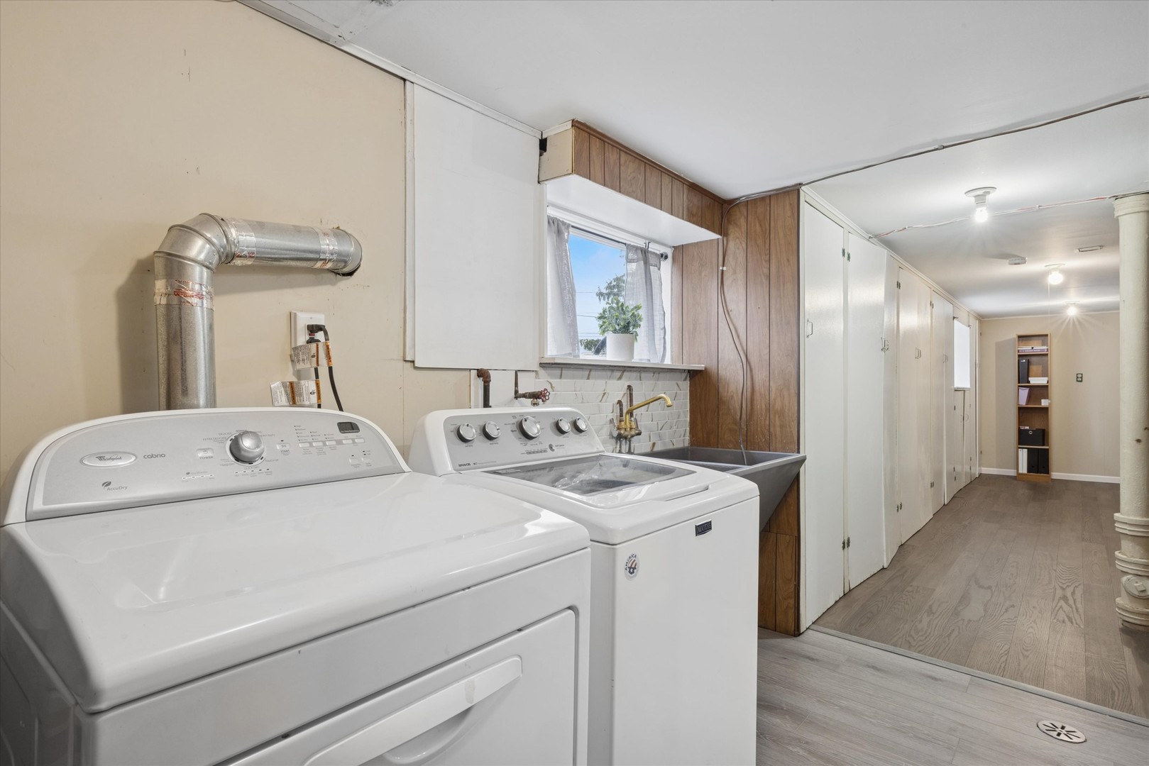 1119 Newcastle Avenue, Westchester, IL 60154