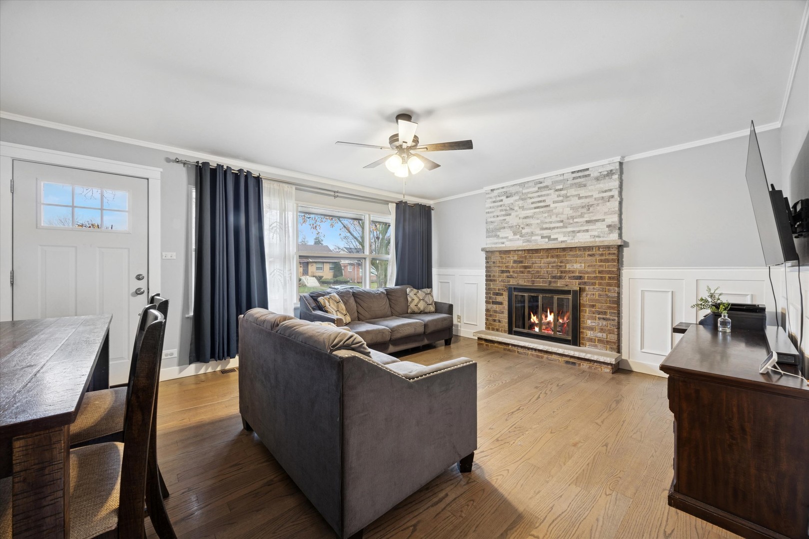 1119 Newcastle Avenue, Westchester, IL 60154