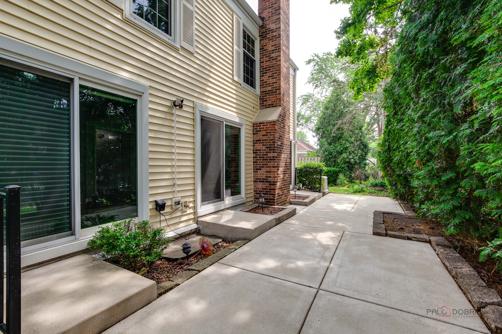 9 The Court of Lagoon View, Northbrook, IL 60062