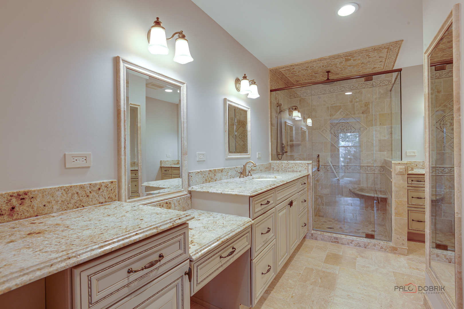 9 The Court of Lagoon View, Northbrook, IL 60062