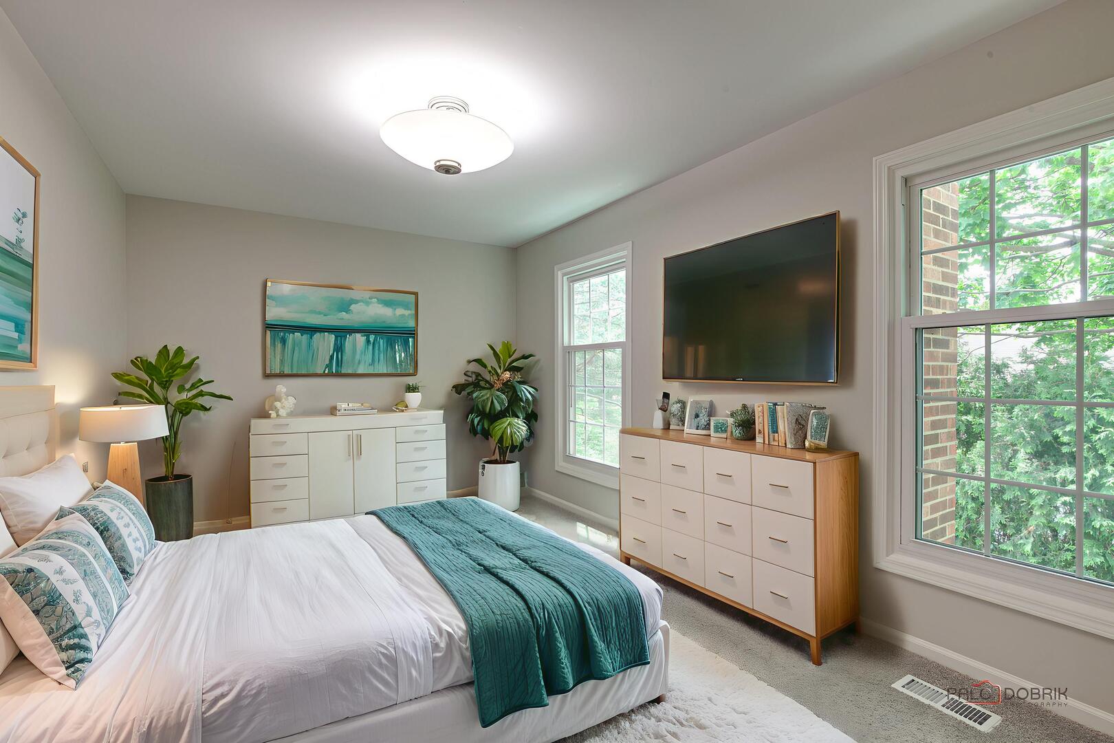 9 The Court of Lagoon View, Northbrook, IL 60062