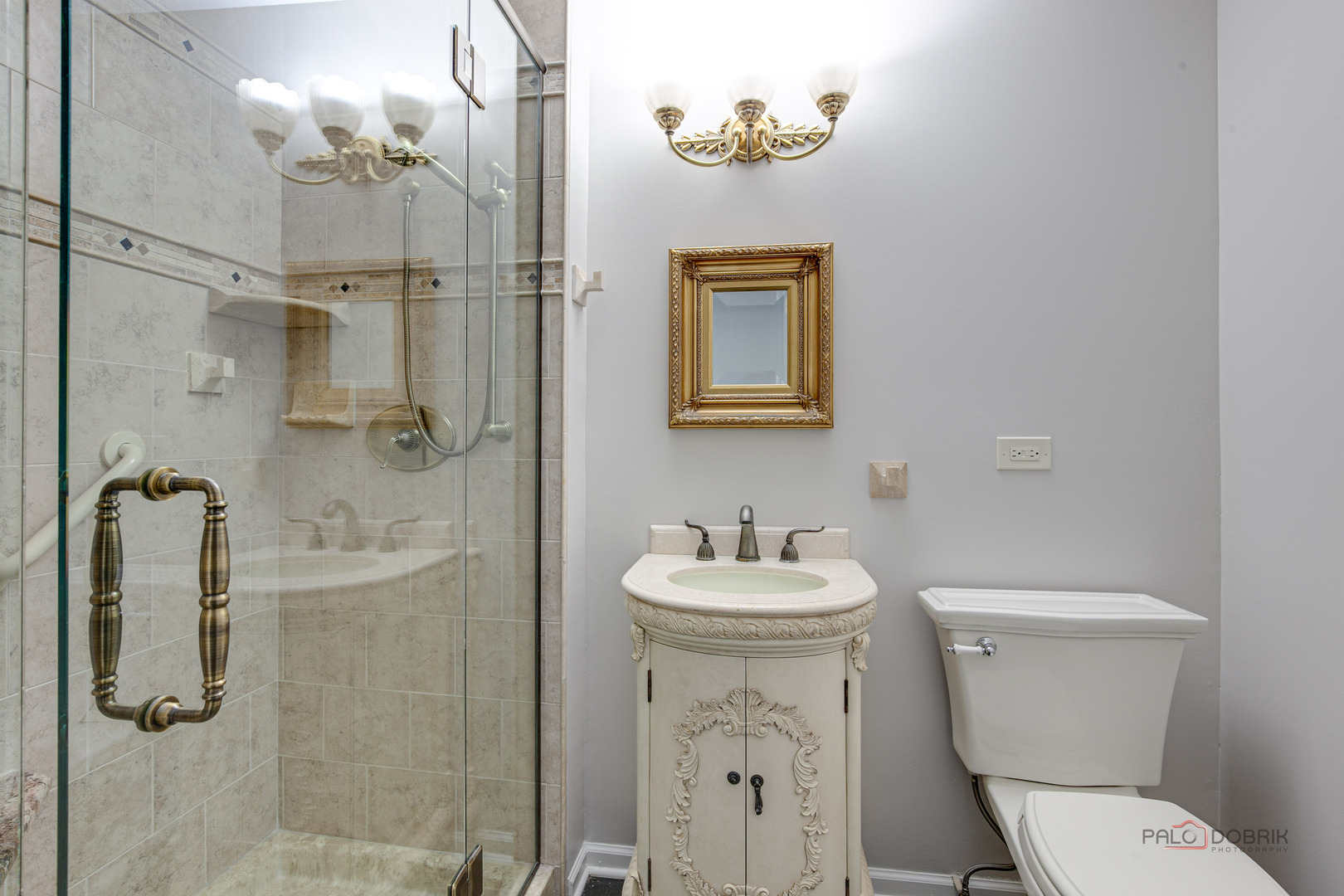 9 The Court of Lagoon View, Northbrook, IL 60062