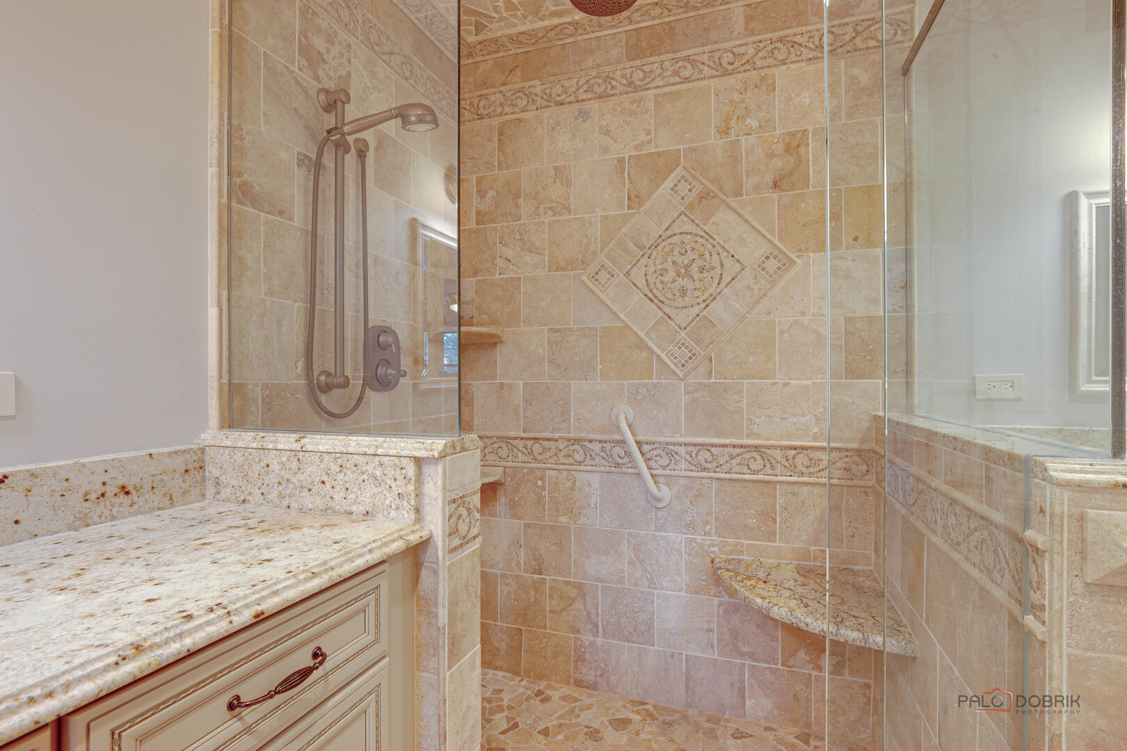 9 The Court of Lagoon View, Northbrook, IL 60062