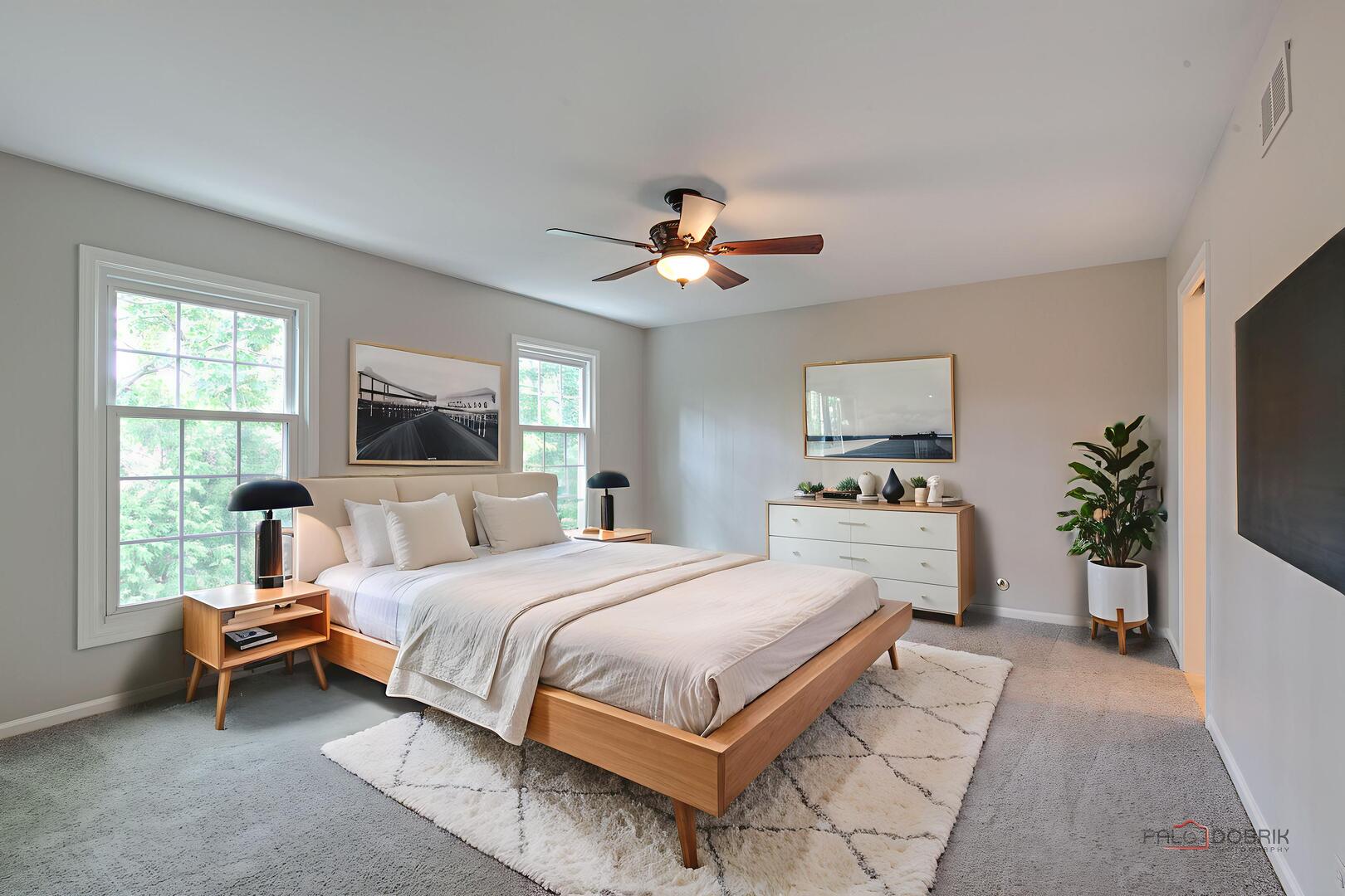 9 The Court of Lagoon View, Northbrook, IL 60062