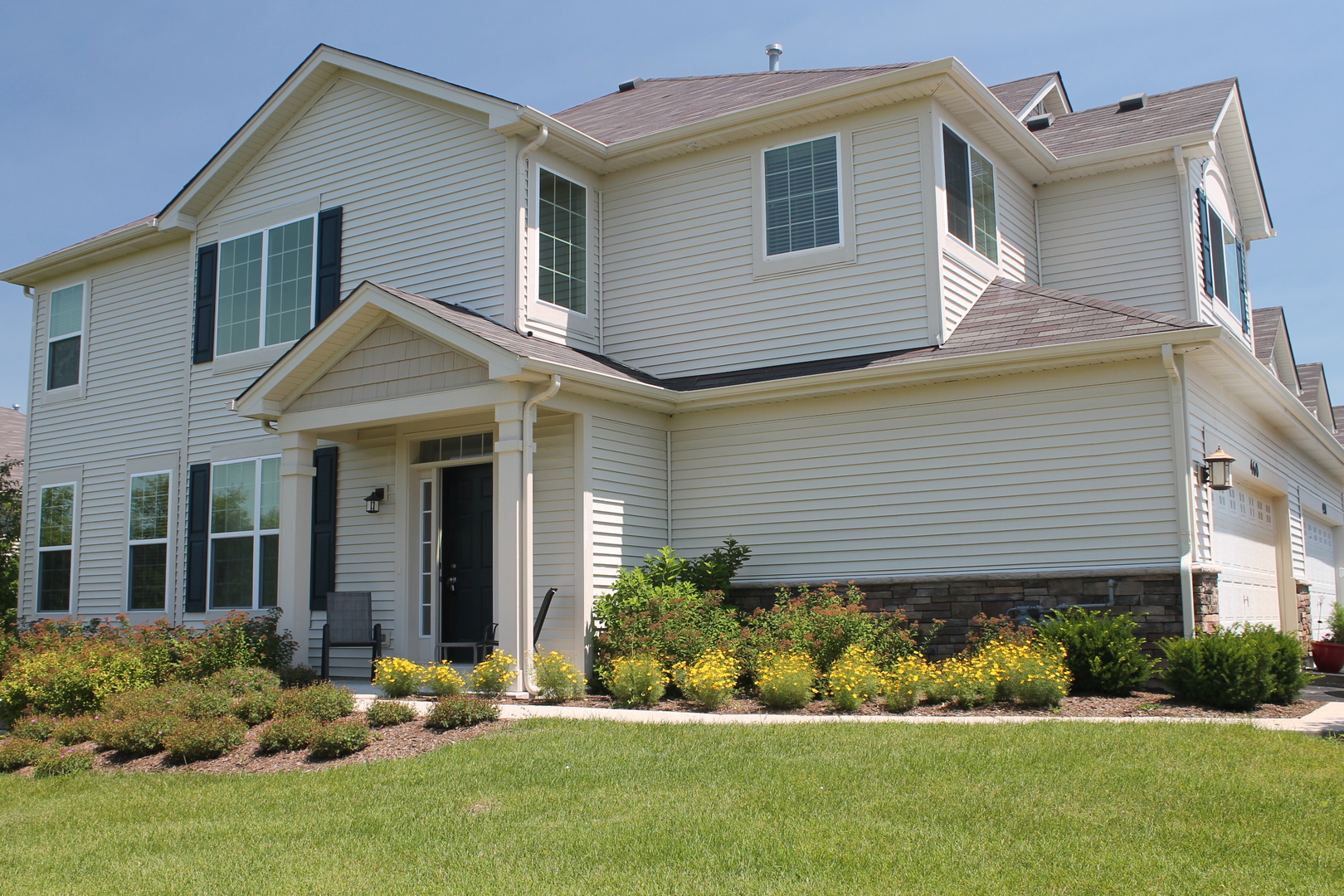 460 S Jade Lane, Round Lake, IL 60073