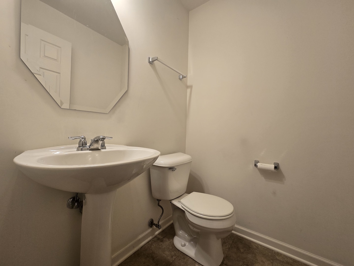 460 S Jade Lane, Round Lake, IL 60073