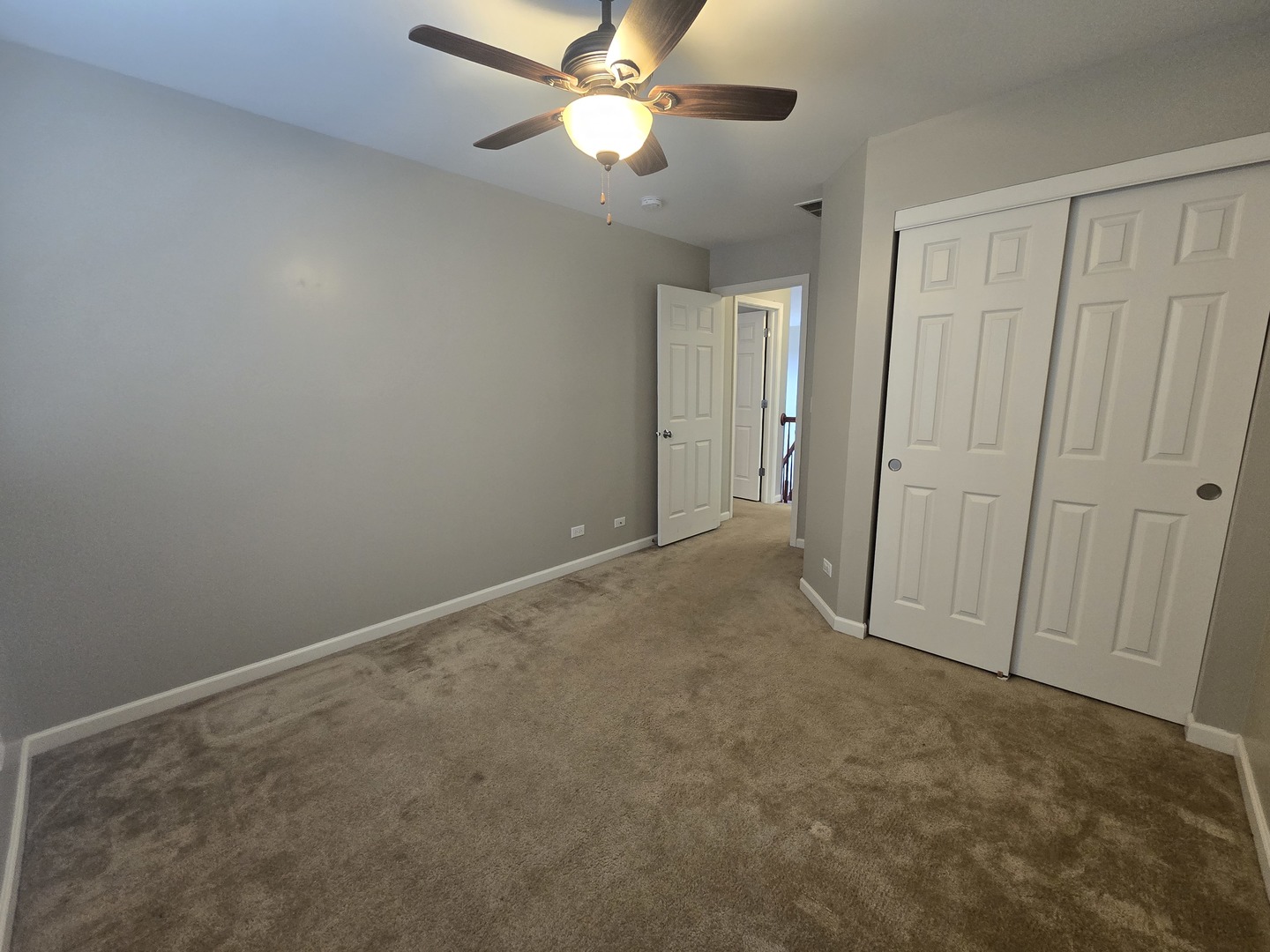 460 S Jade Lane, Round Lake, IL 60073