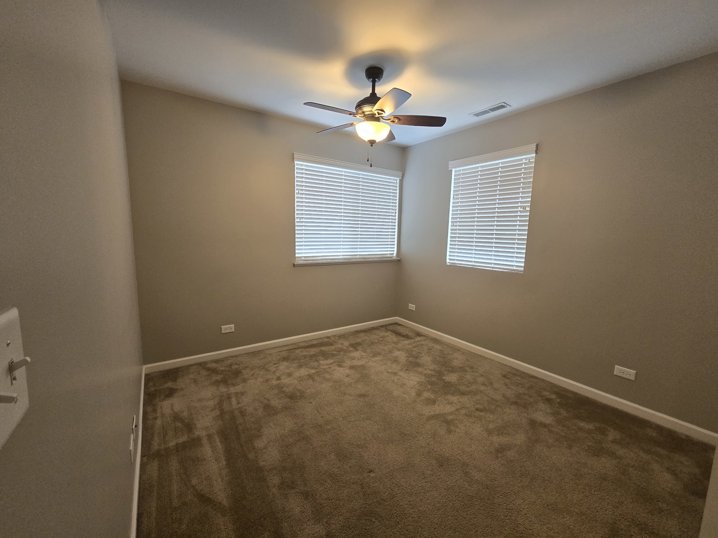 460 S Jade Lane, Round Lake, IL 60073