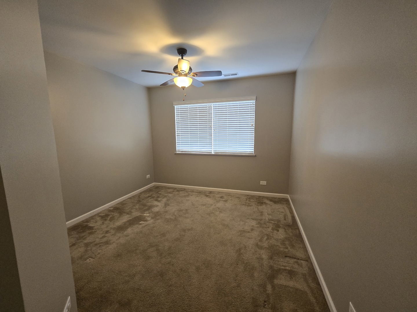 460 S Jade Lane, Round Lake, IL 60073