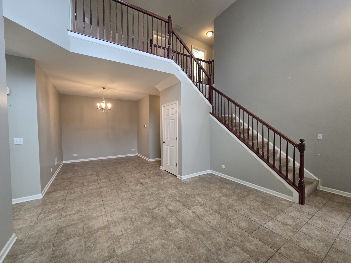 460 S Jade Lane, Round Lake, IL 60073