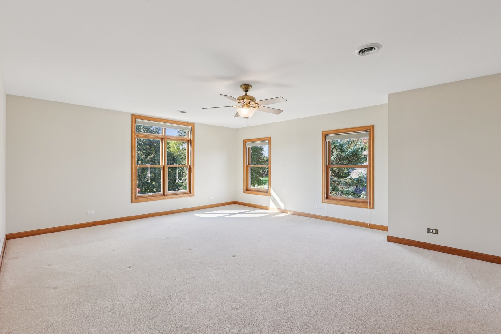 9804 Palmer Drive, Lakewood, IL 60014