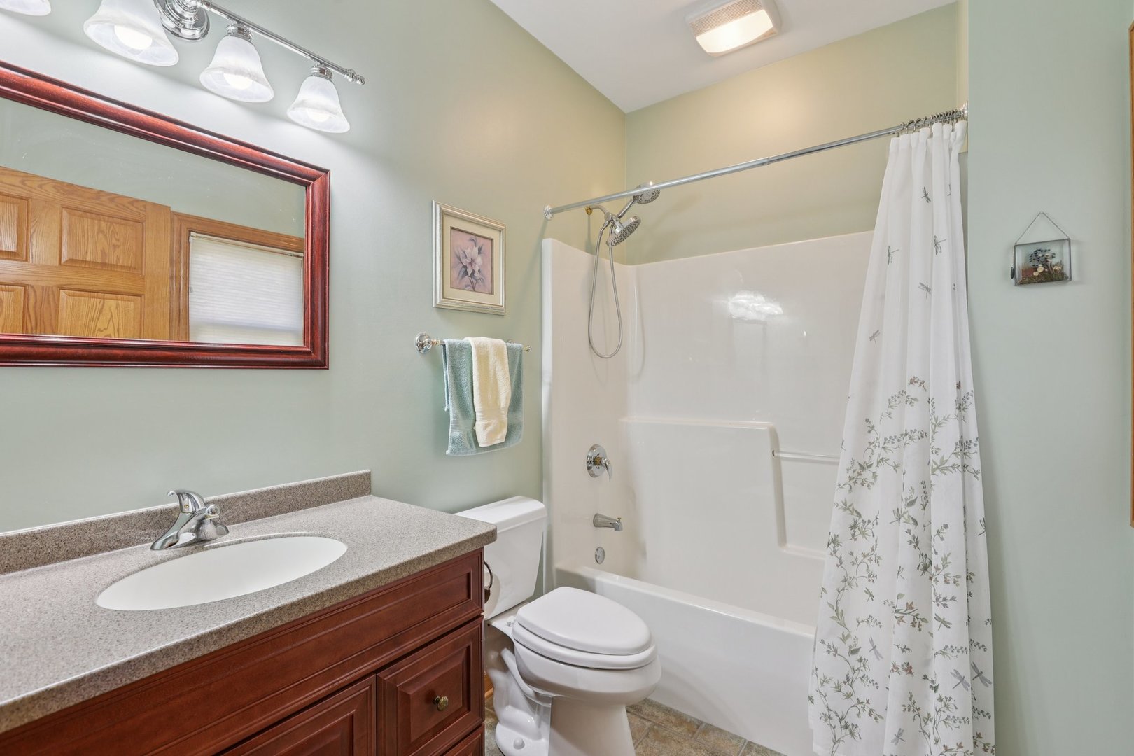 9804 Palmer Drive, Lakewood, IL 60014