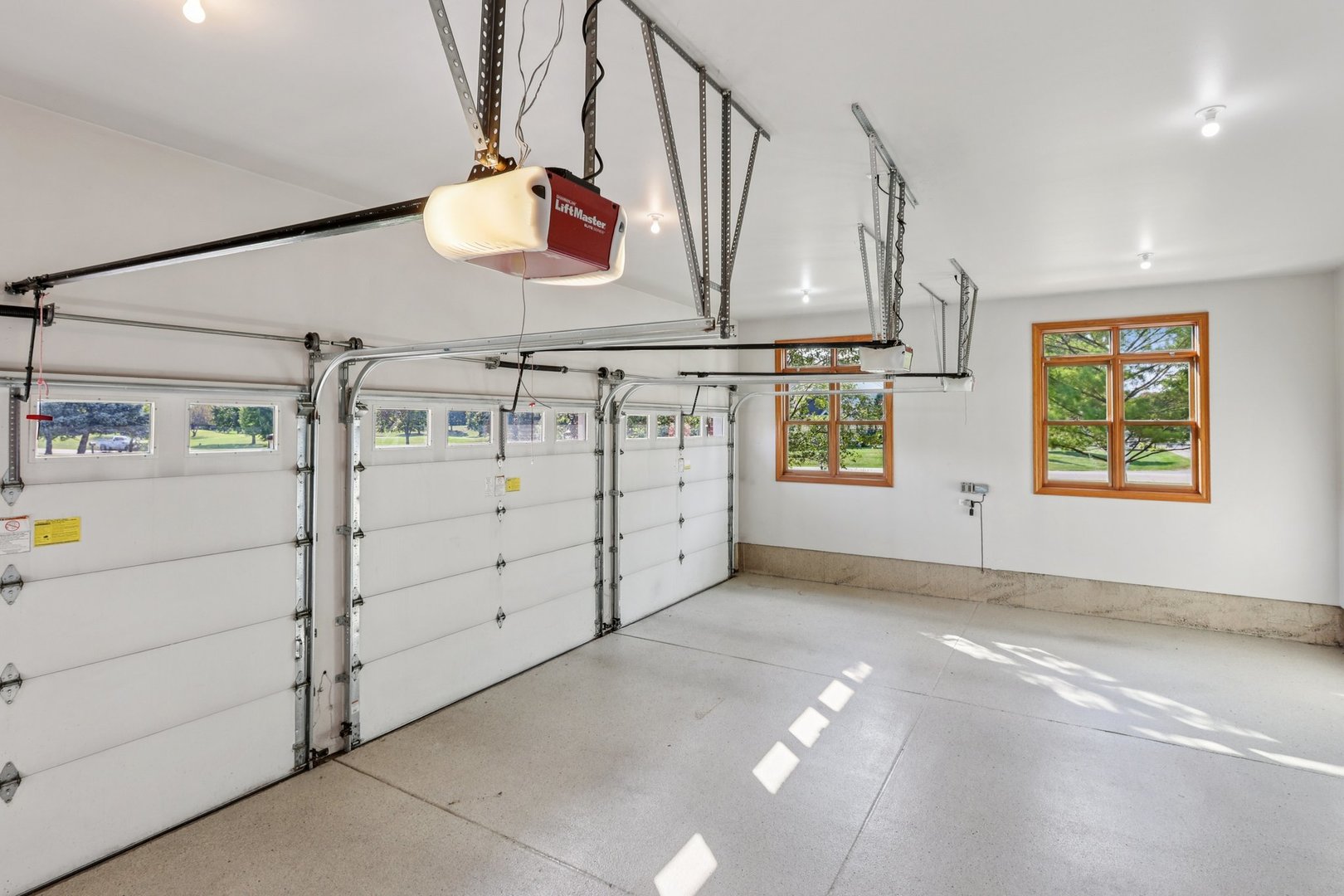 9804 Palmer Drive, Lakewood, IL 60014