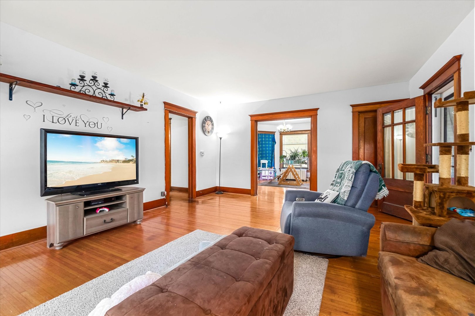 305 W Park Avenue, Sheridan, IL 60551