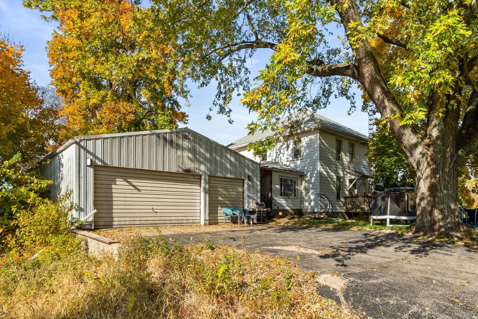 305 W Park Avenue, Sheridan, IL 60551