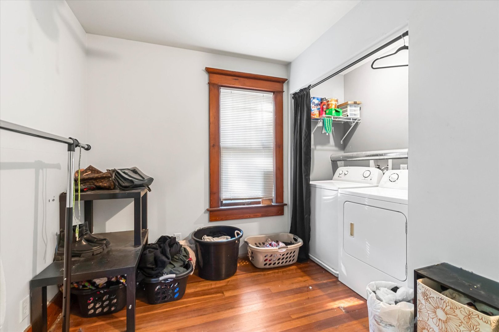 305 W Park Avenue, Sheridan, IL 60551