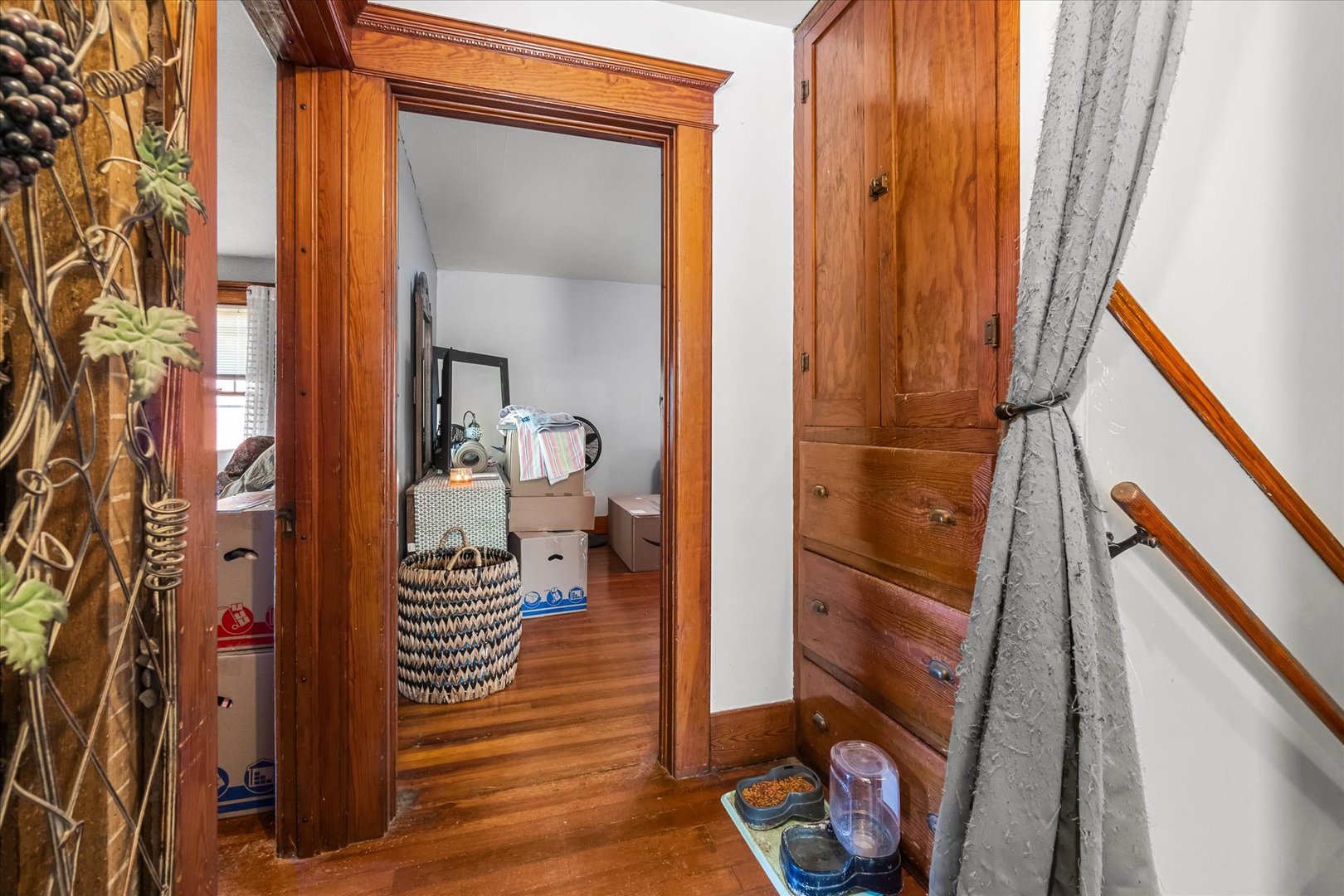 305 W Park Avenue, Sheridan, IL 60551