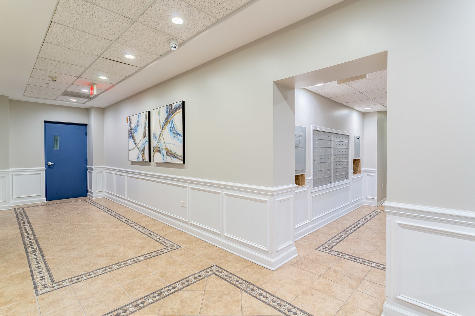 6801 N Milwaukee Avenue #202, Niles, IL 60714