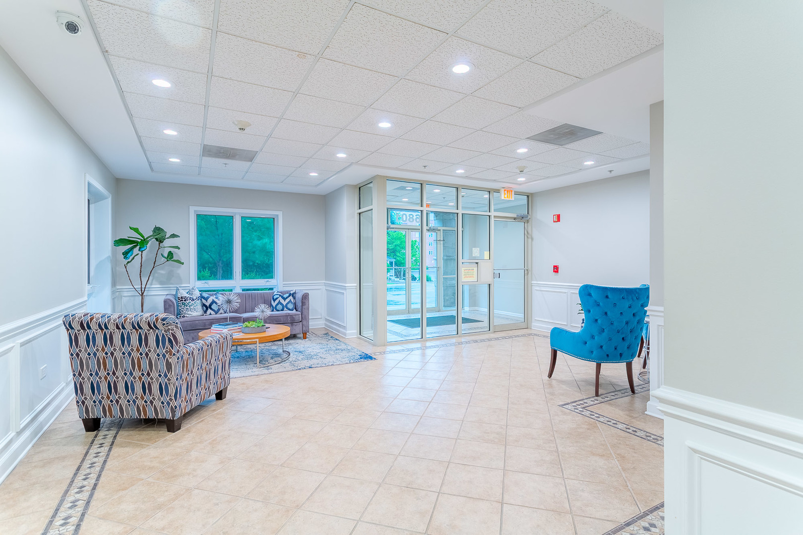 6801 N Milwaukee Avenue #202, Niles, IL 60714